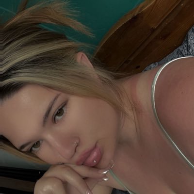 krvxt's profile picture. 