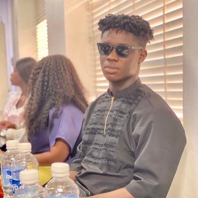 weyinmi7240's profile picture. 