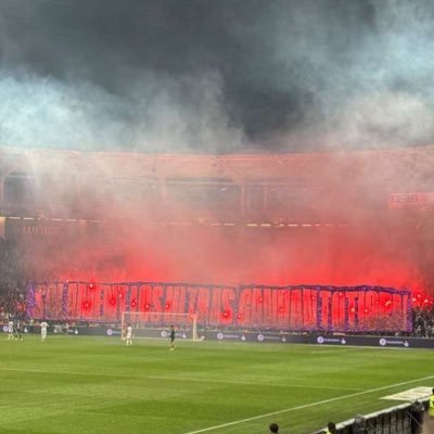 Twitch : Azeroxx7 @toulousefc 💜🤍 @liverpoolfc ❤️🤍