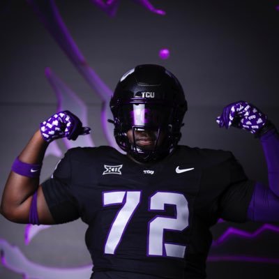 ⭐️⭐️⭐️Ridge Point High School/ 6A Varsity/ 6’5”/ 330 lbs/ 80”/ OG/ class of 2026 HC: @Coach_LaFavers. Commit:@TCUFOOTBALL