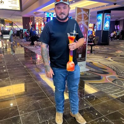 Father of 3, Husband, Line striping professional. Jesus is king ✝️