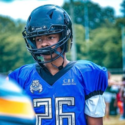 26doit's profile picture. 3⭐️⭐️⭐️rb and wr 2way player duel threat😈 5’9 150lb @caroilnabulldogselite