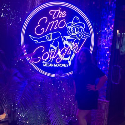 _AG1087's profile picture. wife, mom, coffee enthusiast, messy bun & getting things done. chasing tiny humans is my cardio