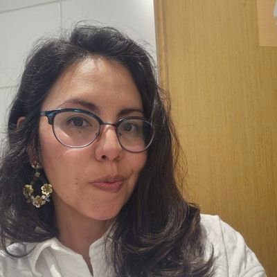 Esa señora que se queja de todo.
Días libres de funa: 0 - UwU
Vivo en La Paz pero mi patria es la nostalgia.