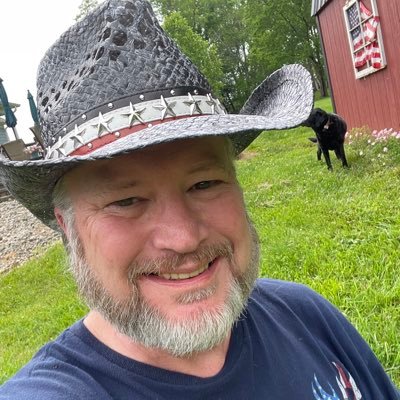 An old country boy, Patriot, 2A If you ask me to open WhatsApp, Chat, selling Bitcoin, Blocked.
