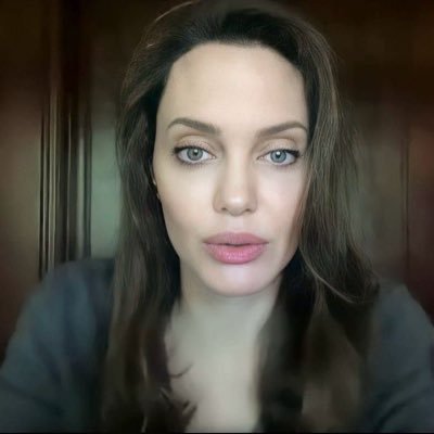 Angelina43jolie's profile picture. 