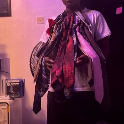 Folahanisbrave1's profile picture. 