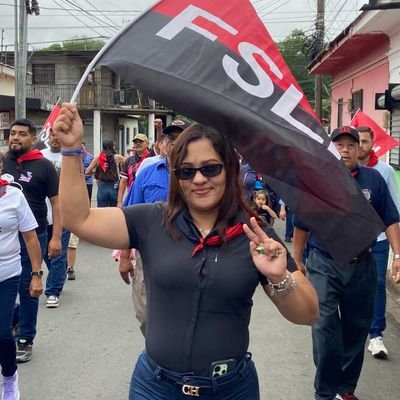 De izquierda, Sandinista ♥️🖤
#PLOMO19 #RedFSLN de #Nicaragua para el mundo!