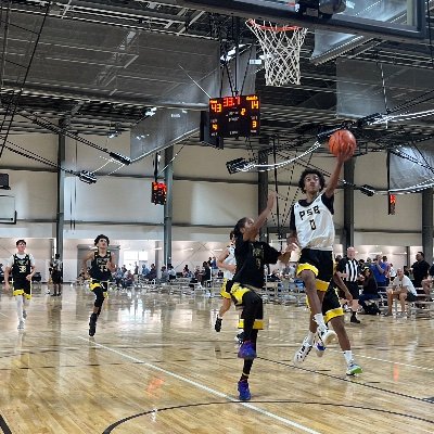 5’11 pg/sg. Class of 2026. Email:Jeremiahschwarz6@gmail.com. Number-804-489-9953. GPA 3.4