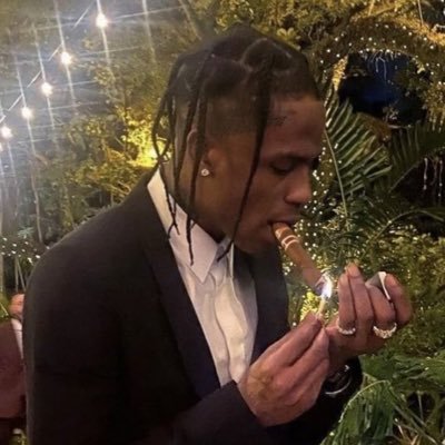 beneath10e's profile picture. management of @girlsofbeneath | @beneathgg