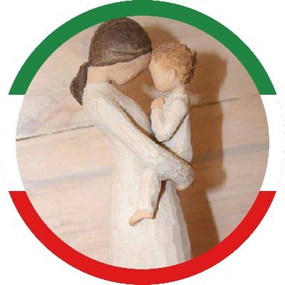 مادری که دلش شکسته باشد، سکوتش هزاران فریاد دارد که هیچکس نمیشنود.💔❤️🩹