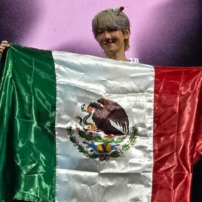 EXOL OT9 ❤️Aunque pase el tiempo hay palabras,momentos y sentimientos que nunca se olvidan.-BAEKHYUN