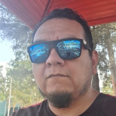 SOY UNA PERSONA MUY ENAMORADA Y AMO LA POESIA Y LOS VERSOS, LA MUSICA Y EL ARTE, CONOCER PERSONAS Y SUS RAICES. SOY 100% YUCATECO