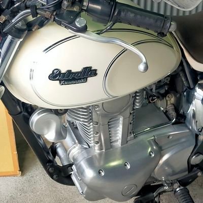 名前 : k.zom 🚹
年齢 : 42
メイン出没エリア: 兵庫県、大阪府
相棒達: Kawasaki - エストレヤ
YAMAHA - YZF-R25
FF外からのコメントやサイレント良いね・サイレントフォローしますが悪しからず
( ` -´ )bイイネッ✨