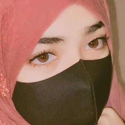 আমরা সুখ খুঁজতে গিয়ে সুখ দেয়ার মালিককেই ভুলে যাই।