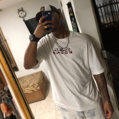 Nicols444's profile picture. 