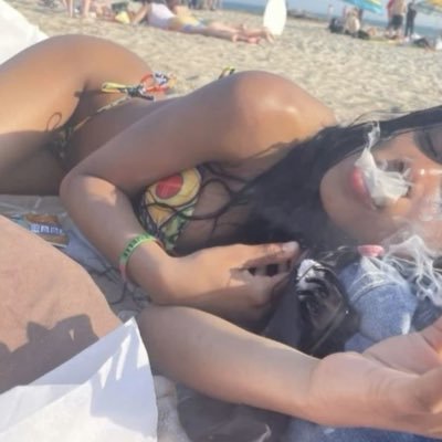 llovelyybabyy's profile picture. yapping😵‍💫