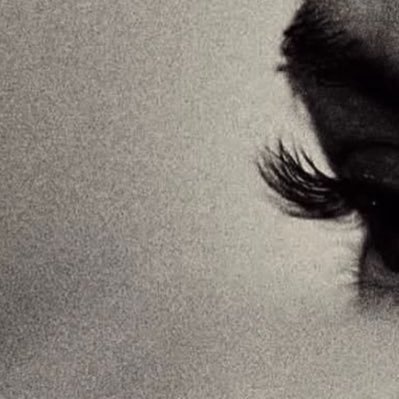 lll9r__'s profile picture. عشوائيات لا أكثر