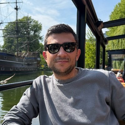 Sr. Software Engineer Running, photography and coffee. Opinions are my own and should never be taken seriously.