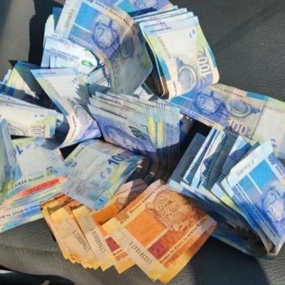 papa_flexii_'s profile picture. Accumulation of wealth 🅰️♠️ 🇿🇦/🇧🇼   👨🏾‍🎓Comp Sci