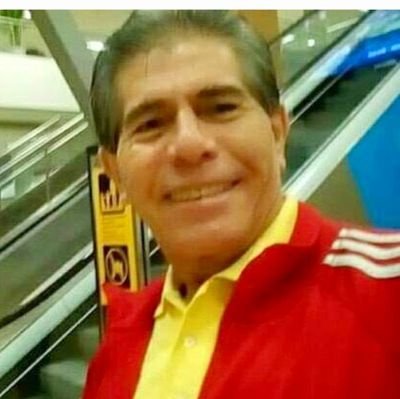De Arequipa- Vive en Lima.
Estudios: Derecho y Ciencias Políticas en UNFV.
- Pinturas CPP- Qroma-
- Grupo Breca.