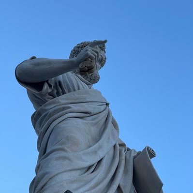 j961170's profile picture. ☨̶🇱🇧