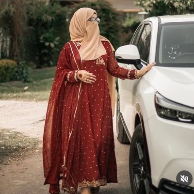 Momina404797706's profile picture. Dancing, Singing Traveller