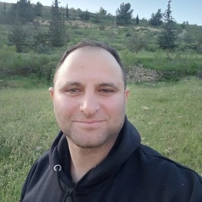 Hawkh085's profile picture. computer programmer and history and English language searcher ,💾🖥️📚🚁⚽