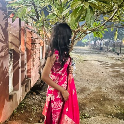 sbobade08's profile picture. don’t tell me that sky’s the limit when there are people in space 💕