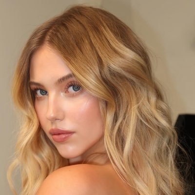 💜🦹♀️| Engineer| Gamer🎮|Artist | Model| |Web3 500+ Kol Marketing Manager👩💼|Blockchain Attendant ||