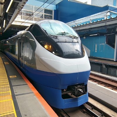 無言フォローさせてもらうかもです
この名前で鉄道系YouTuberさせてもらってます。
https://t.co/TmNU2MwV61
これが自分のチャンネルのリンクです。
縷々っていうアイドルグループと鉄道が好きです。