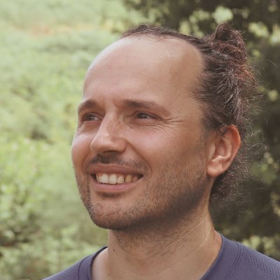 Passion for understanding how things work at a fundamental level.
Owner & Tech Lead of Frontier