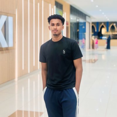HinhoTube's profile picture. 