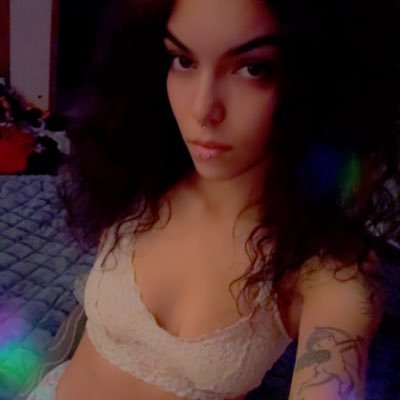 Iatenightsnak's profile picture. i sing in the shower | nsfw & triggering most of the time (they)