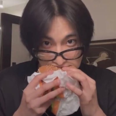 gabbycchua's profile picture. 