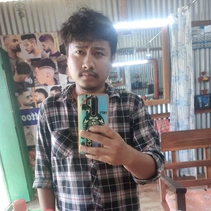 InternTrip12345's profile picture. 