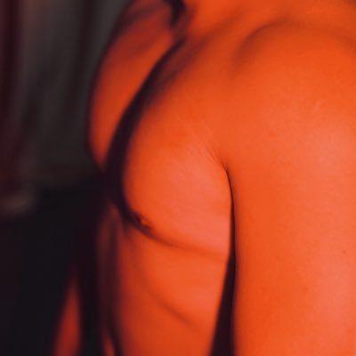 nanshangnan's profile picture. 健身渣渣，喜欢肉壮