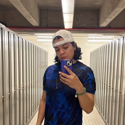 DaveSoblue's profile picture. IC • MCI • PhD student 🧑🏻‍🔬 & Historiador de clóset🏺Crítico de izquierdas travestis y derechas rancias. ⚖️