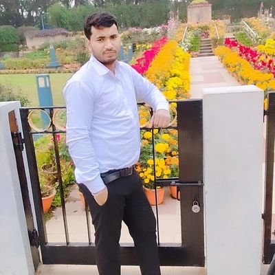 अपना काम करता हूं।। दूसरों को मदद पहुंचाता हूं।। गांव का रहने वाला हूं।।लोगों से प्यार मिलता है।। खुश रहता हूं Palamu ,Jharkhand,India