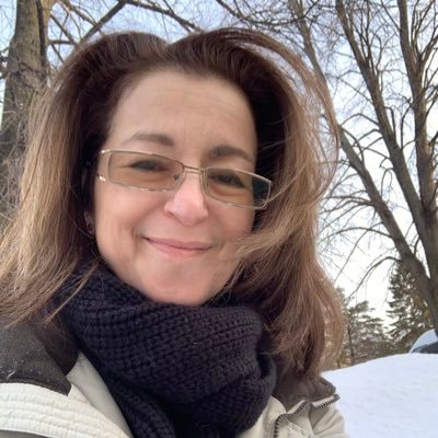 SylviaOwega's profile picture. Philosophy, psychology and physics