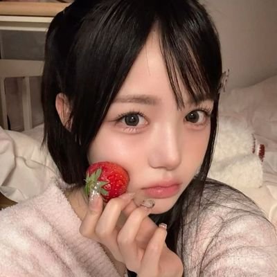 naoyitical's profile picture. naoyi live here ୧⁠(⁠＾⁠ ⁠〰⁠ ⁠＾⁠)⁠୨