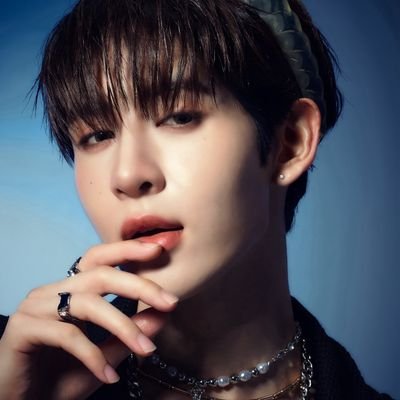 #ARMY💜#ONCE🍹#JSY🤍 #HAPPYNET🖤 #DAILY💛💜🌼
net-james / Aou-boom / Benz-garfield / AuAu-Save /Por-TeeTee