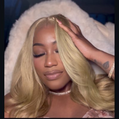 June Gemini not the May one ♊️ lesbian, fly, pretty 👑 One of a Kind, Kind of the One ✨