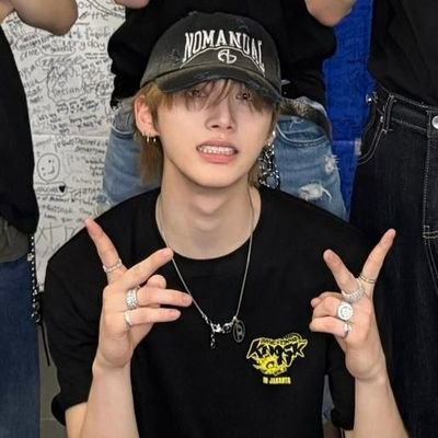 Frostxc5i's profile picture. Frostxc5i Genzu Revoltex.