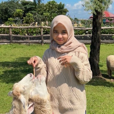 putuayupratista's profile picture. 