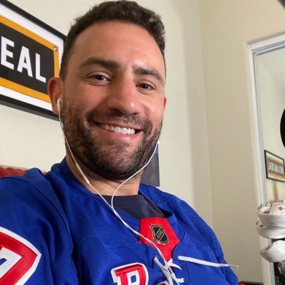 kevosu3's profile picture. hockey, soccer, F1, and walking