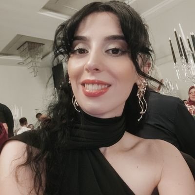 aycaozdemiirr's profile picture. Bilirsin bazı şeyler hakkında tek kelime bile edilmez. Bazı söylenemeyen şeyler retweetlenir...