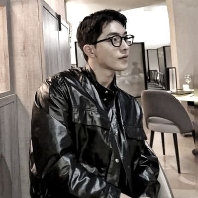 idupenuhscam's profile picture. detik detik menjadi menit.