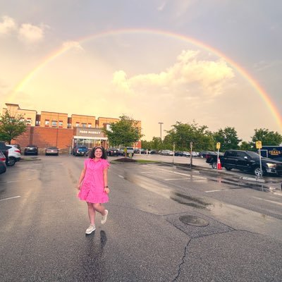 the luckiest girl in the world, lover of the great state of Alabama, believer in a better south