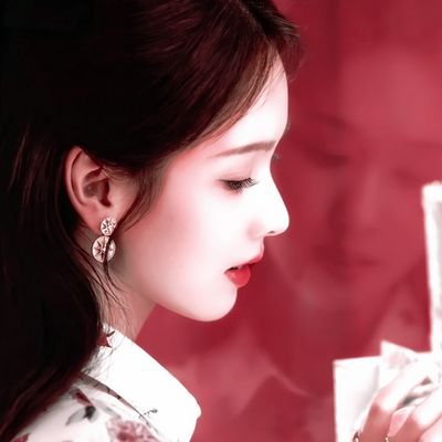 clauderubyy's profile picture. ‘ 🪷'𝓈’ .. (𝓃.) I, 𝑡͟𝑎͟𝑙͟𝑘͟ ? “fleur-de-poetry” ♡‘: 冷涙水’
